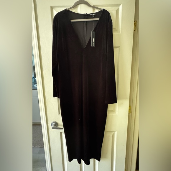 Brand New Women's Fashion Nova Black Velour Dress - Picture 1 of 10